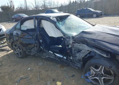 2009 Mercedes-Benz C 63 Amg z USA, uszkodzony, nr VIN WDDGF77X39F325492